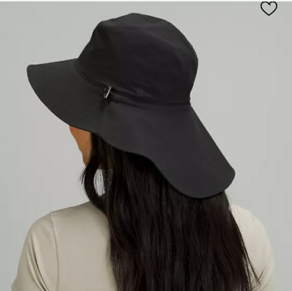 lululemon athletica Accessories - COPY - NEW!Lululemon Cinchable Wide brim hat